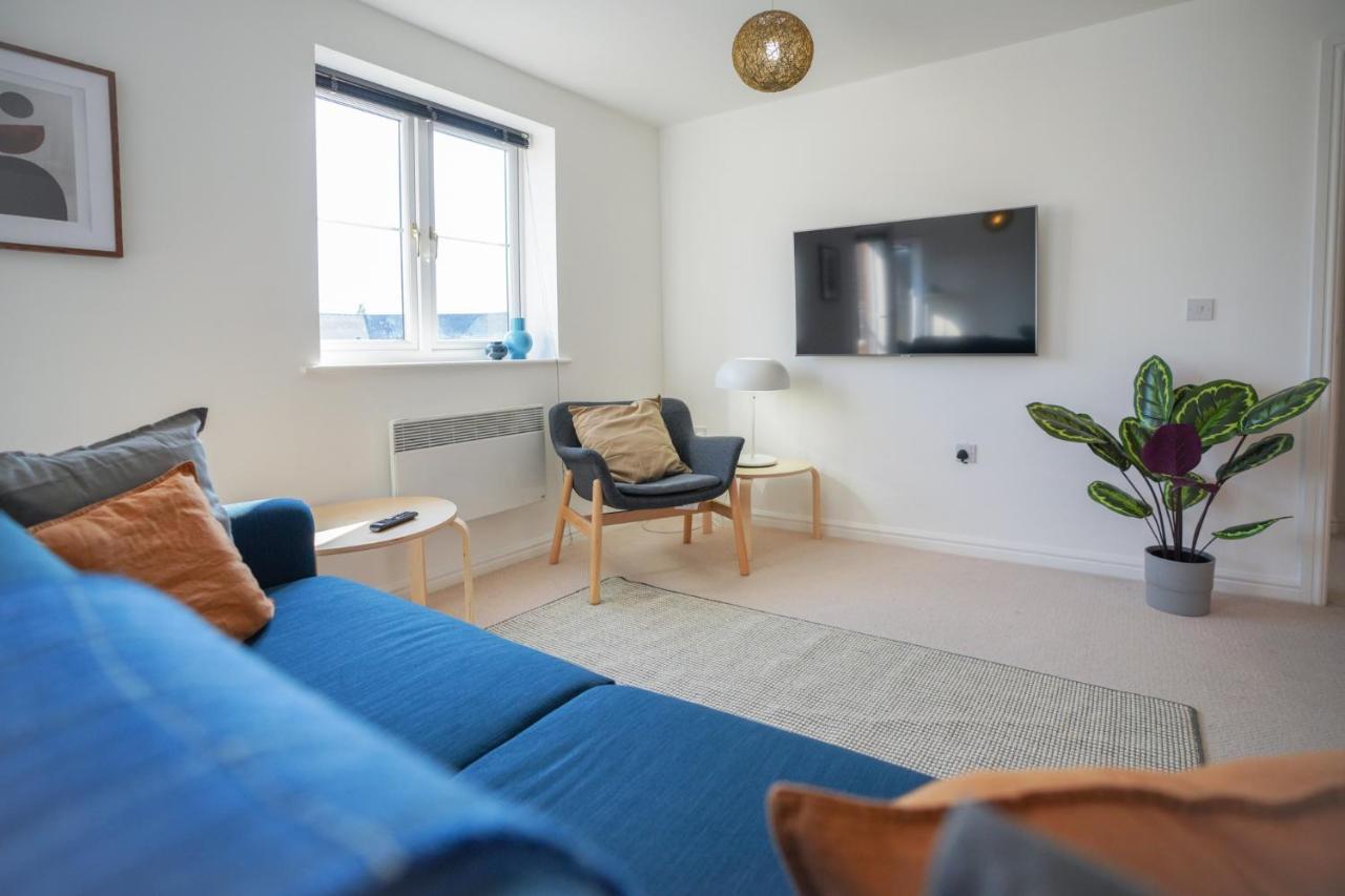 Stylish Apartment With Private Parking คาร์ดิฟฟ์ ภายนอก รูปภาพ